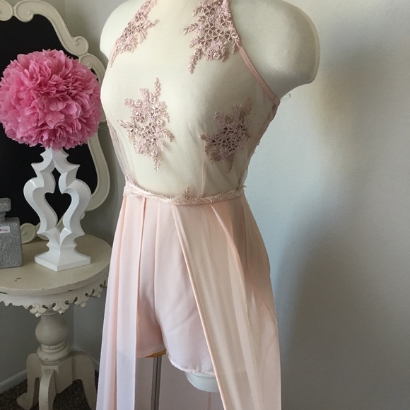 SOLD in Boutique 🌺 Iris
Chiffon Dress w/Shorts - Picture 4 of 7